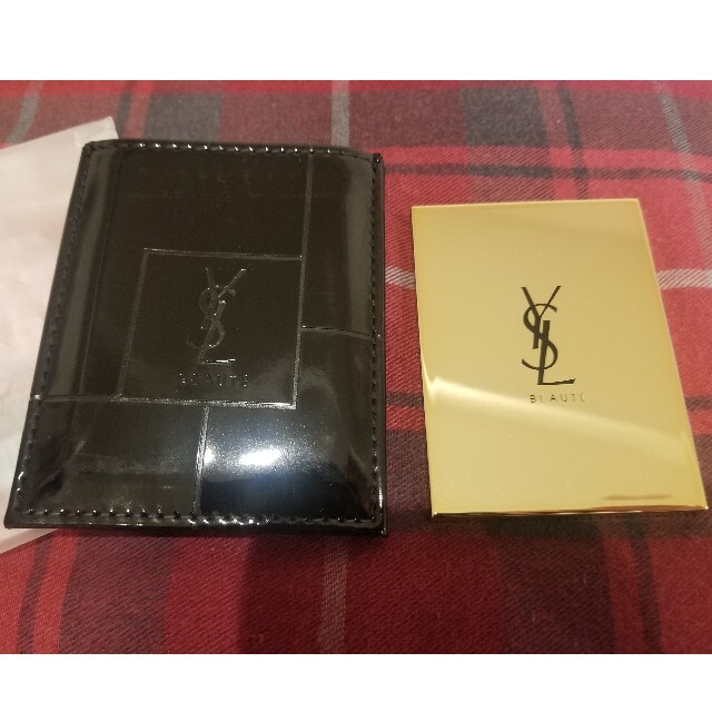 Yves Saint Laurent Beaute - イヴ・サンローランのコンパクトミラーの