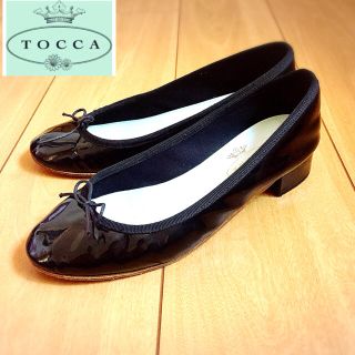 トッカ(TOCCA)のTOCCA トッカ / エナメル バレエシューズ ローヒール パンプス 黒(バレエシューズ)