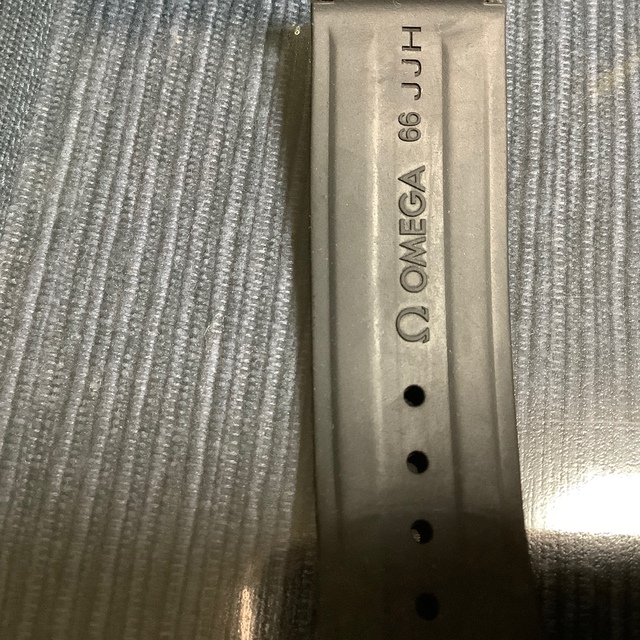 OMEGA(オメガ)のつくぽん様専用　オメガ　スピードマスター　レーシング　純正ラバーバンド　美品 メンズの時計(ラバーベルト)の商品写真