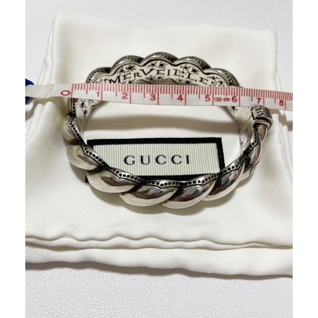 Gucci(グッチ)の新品未使用　定価約13万円　現在正規店での取扱なし　GUCCIバングル メンズのアクセサリー(バングル/リストバンド)の商品写真