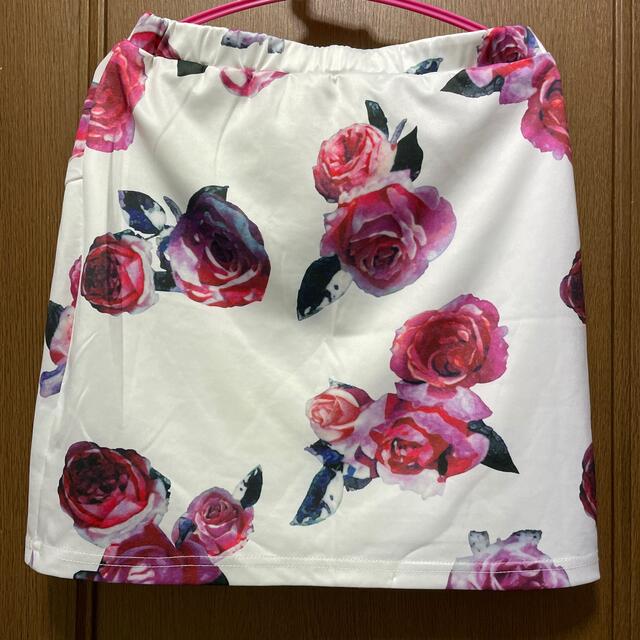 新品未使用❣️GRICH グリッチ　ミニスカート　薔薇　 レディースのスカート(ミニスカート)の商品写真