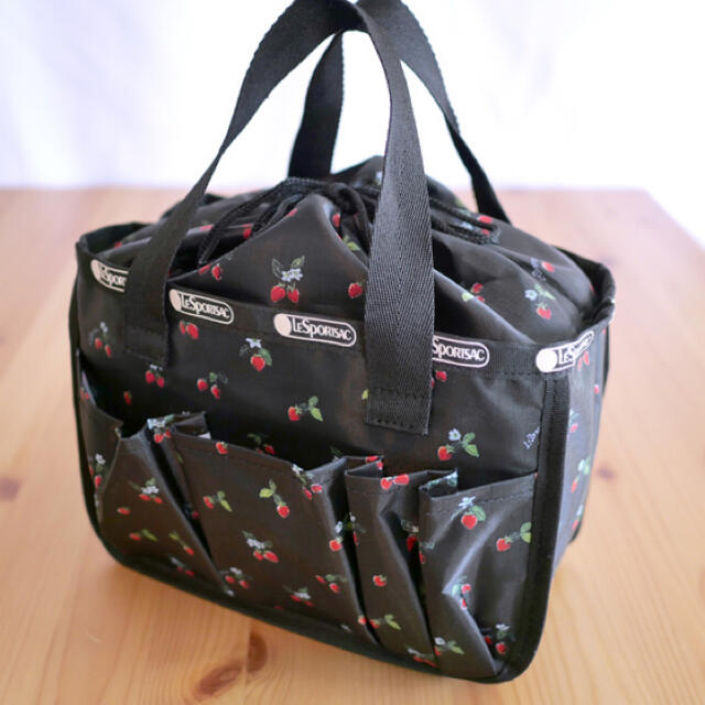 LeSportsac(レスポートサック)のLESPORTSAC マルチ収納ポーチ レディースのファッション小物(ポーチ)の商品写真