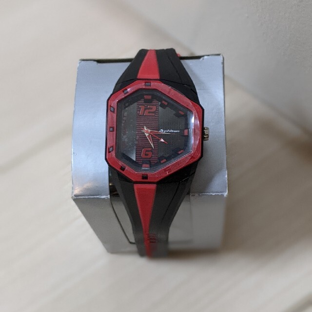【未使用品】ファイテン スポーツウォッチ　phiten　電池交換済 メンズの時計(腕時計(アナログ))の商品写真