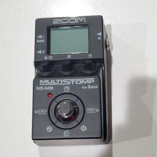 ズーム(Zoom)のZoom ms-60b【1回家で音出しただけのほぼ新品】(ベースエフェクター)