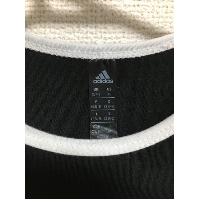 adidas(アディダス)の【お値引きしました】新品タグ付！　adidas ビッグロゴ　タンクトップ レディースのトップス(Tシャツ(半袖/袖なし))の商品写真