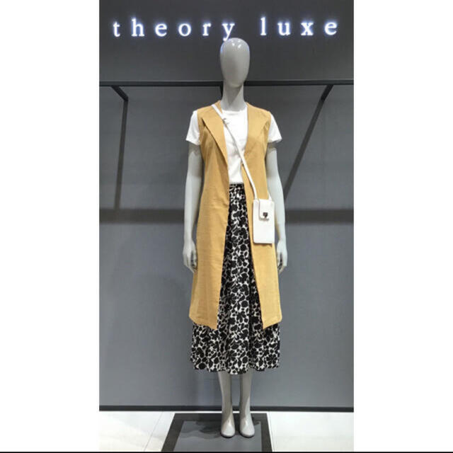 Theory luxe(セオリーリュクス)のTheory 19ss 花柄スカート レディースのスカート(ロングスカート)の商品写真