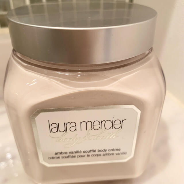 laura mercier(ローラメルシエ)の新品同様　Laura mercier ローラ　メルシエ　ボディークリーム コスメ/美容のボディケア(ボディクリーム)の商品写真