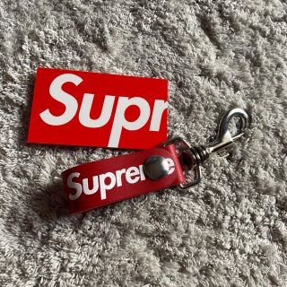 シュプリーム(Supreme)のsupreme レザーキー　キーループ　赤　レッド(キーホルダー)