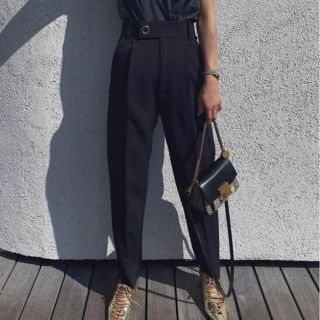 アメリヴィンテージ(Ameri VINTAGE)の【AMER】FLAP POCKET TAPERED PANTS【完売品】(カジュアルパンツ)