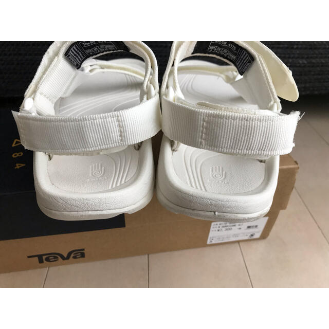 Teva(テバ)のTeva テバ　■ ハリケーン　サンダル　ホワイト　白　6 23.0 23.5 レディースの靴/シューズ(サンダル)の商品写真