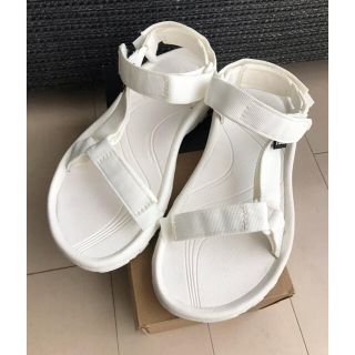 テバ(Teva)のTeva テバ　■ ハリケーン　サンダル　ホワイト　白　6 23.0 23.5(サンダル)