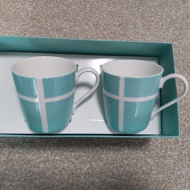 Tiffany & Co.(ティファニー)のティファニー TIFFANY&Co. のブルーリボンペアマグカップ  インテリア/住まい/日用品のキッチン/食器(グラス/カップ)の商品写真