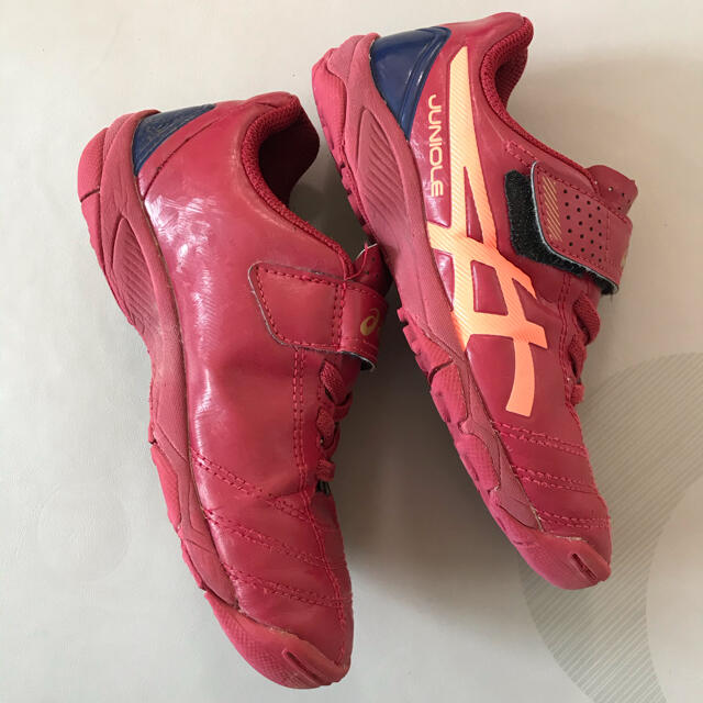 asics(アシックス)のアシックス サッカーシューズ　17cm キッズ キッズ/ベビー/マタニティのキッズ靴/シューズ(15cm~)(スニーカー)の商品写真