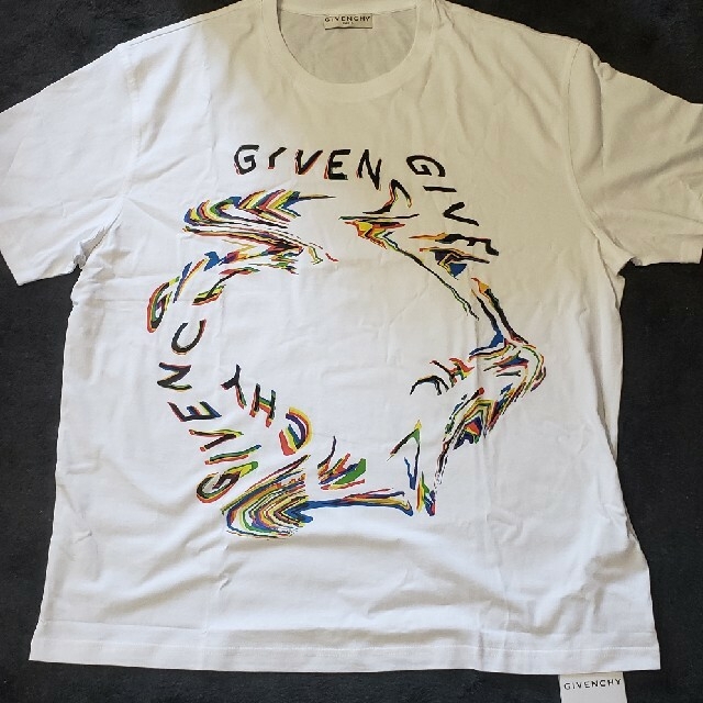 Tシャツ/カットソー(半袖/袖なし)GIVENCHY　Tシャツ　アウトレット