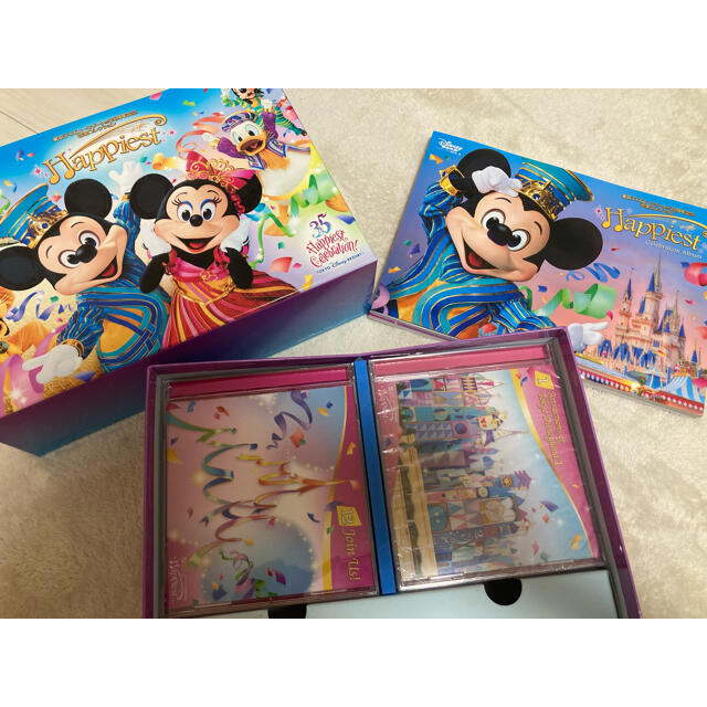 Disney(ディズニー)のTDL35周年サントラBOX エンタメ/ホビーのおもちゃ/ぬいぐるみ(キャラクターグッズ)の商品写真