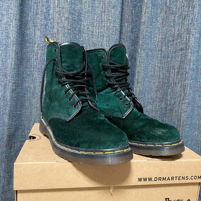 Dr.Martens(ドクターマーチン)のDr.Martin ベロア8ホール メンズの靴/シューズ(ブーツ)の商品写真