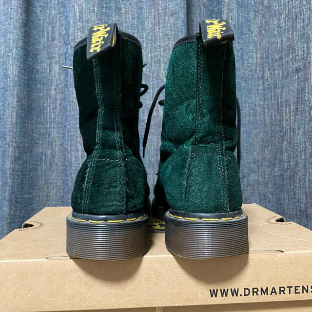 Dr.Martens(ドクターマーチン)のDr.Martin ベロア8ホール メンズの靴/シューズ(ブーツ)の商品写真