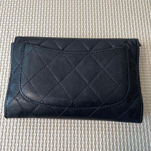 CHANEL(シャネル)のCHANEL 黒財布　(箱付き) レディースのファッション小物(財布)の商品写真