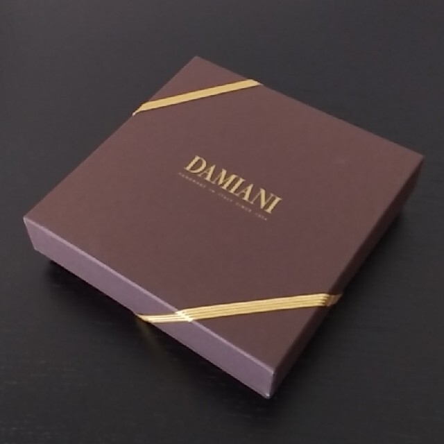 Damiani(ダミアーニ)のお値下げ♪【DAMIANI】レア！非売品⭐レザートレイ インテリア/住まい/日用品のインテリア小物(小物入れ)の商品写真