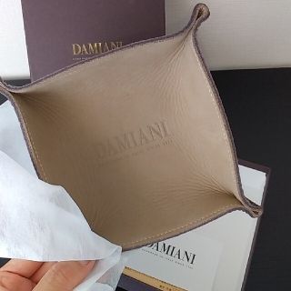 新品未使用】ダミアーニレザートレイ-connectedremag.com