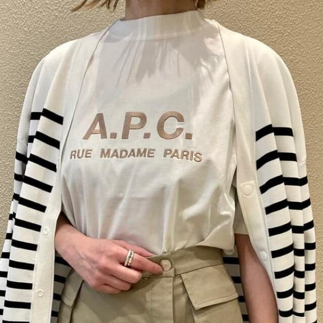 A.P.C(アーペーセー)のA.P.C. × BEAMS LIGHTS / 別注ロゴ クルーネック Tシャツ レディースのトップス(Tシャツ(半袖/袖なし))の商品写真