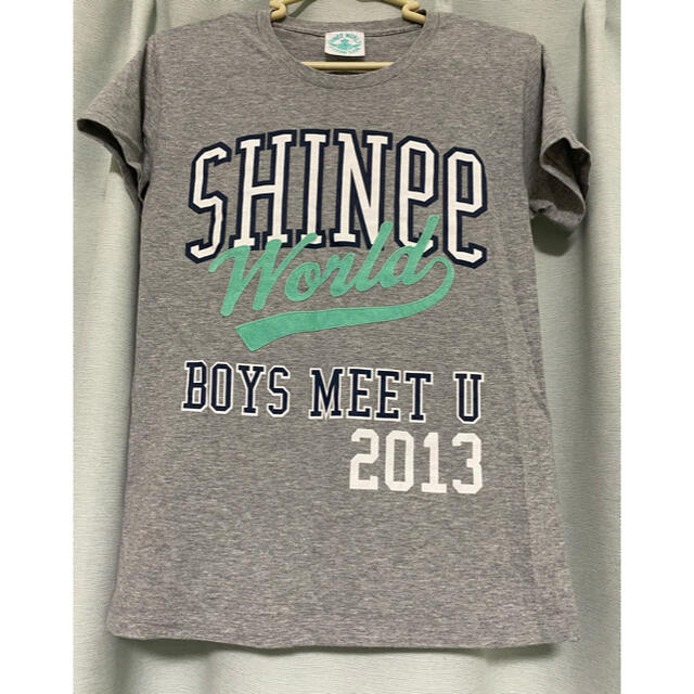 SHINee(シャイニー)の⭐︎SHINee ライブTシャツ⭐︎ エンタメ/ホビーのタレントグッズ(アイドルグッズ)の商品写真