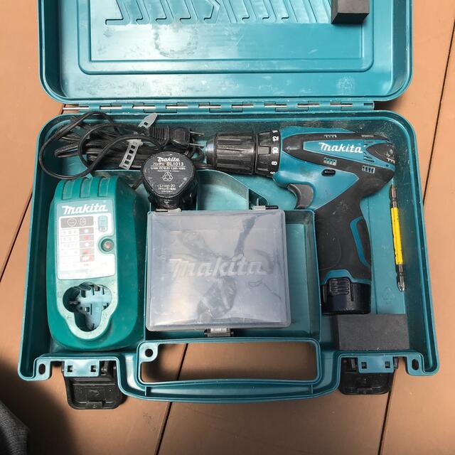 Makita(マキタ)の【中古品】makita マキタ　充電式ドライバドリル　10.8V インテリア/住まい/日用品のインテリア/住まい/日用品 その他(その他)の商品写真