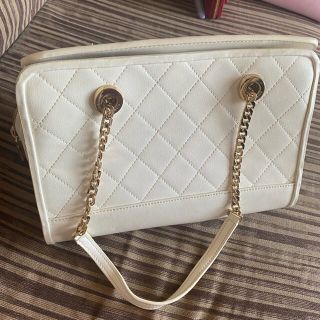 Charles And Keith チャールズアンドキース ホワイトバッグの通販 By Koguma ショップ チャールズアンドキースならラクマ Charles And Keith チャールズアンドキース ホワイトバッグの通販 By Koguma ショップ チャールズアンドキースならラクマ