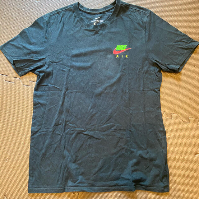 NIKE(ナイキ)のNIKEナイキ　tシャツ　ネオンカラー メンズのトップス(Tシャツ/カットソー(半袖/袖なし))の商品写真