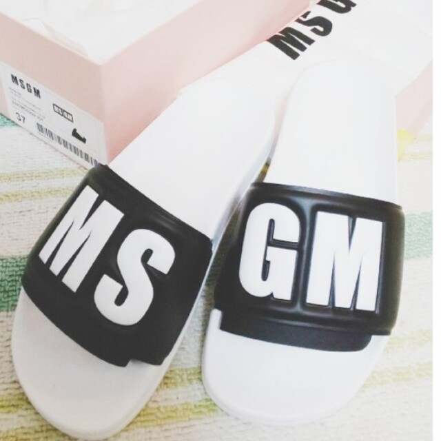 MSGM(エムエスジイエム)の限定1点！大安売り！ 新品  MSGM シャワーサンダル レディースの靴/シューズ(サンダル)の商品写真