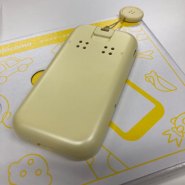 NTTdocomo(エヌティティドコモ)のdocomo キッズケータイ　ドコモ　SH-03M スマホ/家電/カメラのスマートフォン/携帯電話(携帯電話本体)の商品写真