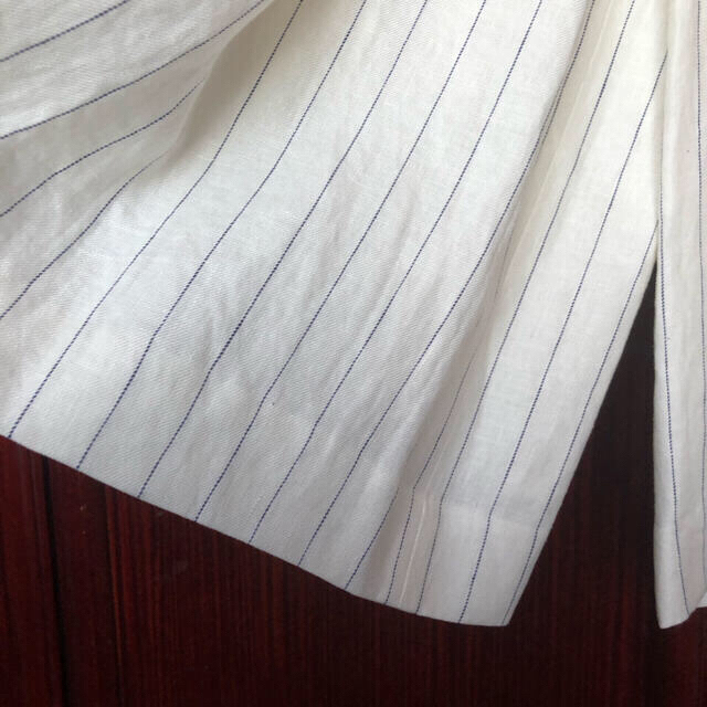Ron Herman(ロンハーマン)の専用　ebureエブール　新品タグ付き　ワイドパンツ白ストライプ　リネン、麻素材 レディースのパンツ(カジュアルパンツ)の商品写真