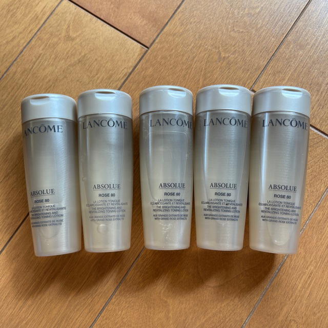 LANCOME(ランコム)の新品 ランコム アプソリュ エッセンス ローション 250ml コスメ/美容のスキンケア/基礎化粧品(化粧水/ローション)の商品写真