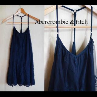 アバクロンビーアンドフィッチ(Abercrombie&Fitch)のAbercrombie & Fitch ★新品★ 花柄レース　レイヤードワンピ(ミニワンピース)