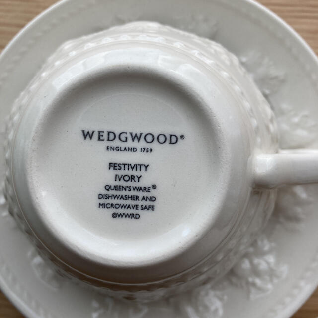 WEDGWOOD(ウェッジウッド)のウェッジウッド　ティーカップ&ソーサー　ペア インテリア/住まい/日用品のキッチン/食器(グラス/カップ)の商品写真