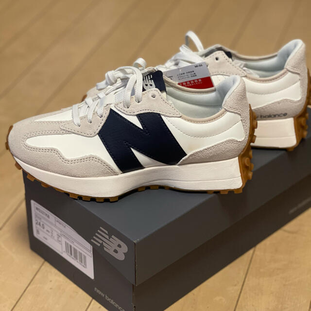 New Balance(ニューバランス)の【新品】 ニューバランス WS327KB グレー/ネイビー  24㎝ レディースの靴/シューズ(スニーカー)の商品写真