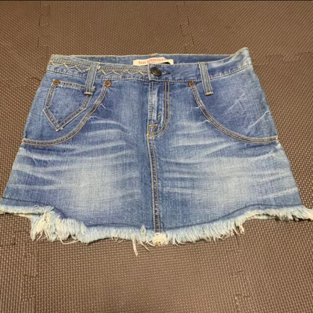 Levi's(リーバイス)のリーバイス　デニムミニスカート デニムスカート レディースのスカート(ミニスカート)の商品写真