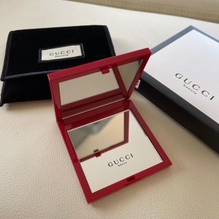 グッチ(Gucci)の首輪のない飼い猫様専用‼︎   GUCCI 手鏡　ミラー　新品(ミラー)