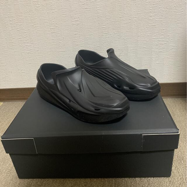 Maison Martin Margiela(マルタンマルジェラ)の1017 ALYX 9SM MONO SLIP ON / BLACK メンズの靴/シューズ(サンダル)の商品写真