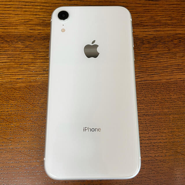 iPhone XR 本体 128GB ホワイト SIMロック解除済み 1