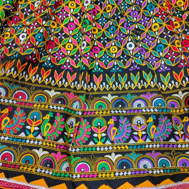 インド刺繍スカート ヴィンテージ 古布 アジアン エスニック ミラーワーク 北欧