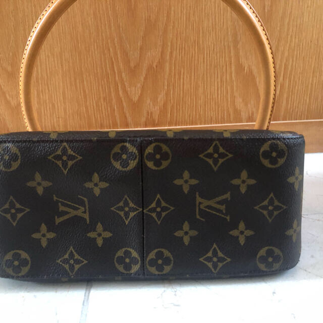 LOUIS VUITTON(ルイヴィトン)のルイヴィトン　　ルーピングMM 美品 レディースのバッグ(ハンドバッグ)の商品写真