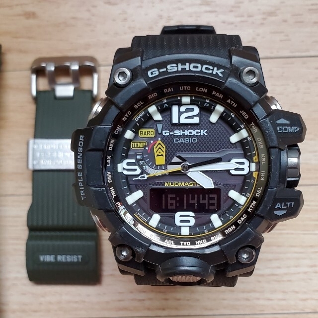 G-SHOCK(ジーショック)の本日削除！美品G-SHOCKマッドマスターGWG-1000新品バンド メンズの時計(腕時計(アナログ))の商品写真