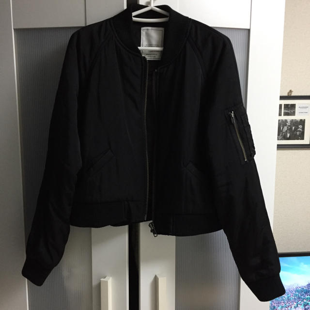 EMODA(エモダ)の黒 MA-1 レディースのジャケット/アウター(ブルゾン)の商品写真