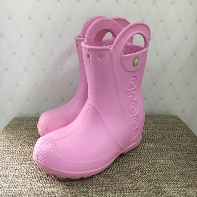 crocs(クロックス)のクロックス ピンク長靴  キッズ/ベビー/マタニティのキッズ靴/シューズ(15cm~)(長靴/レインシューズ)の商品写真