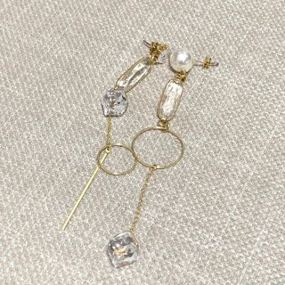 アメリヴィンテージ(Ameri VINTAGE)のアシンメトリー パールピアス(ピアス)