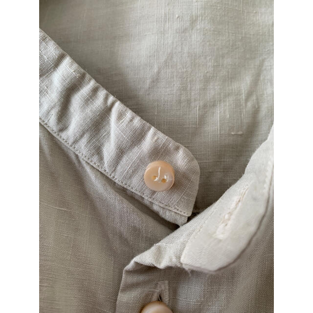 nest Robe(ネストローブ)の最終値下ネストローブリネンハイカウントバンドカラーシャツ レディースのトップス(シャツ/ブラウス(長袖/七分))の商品写真