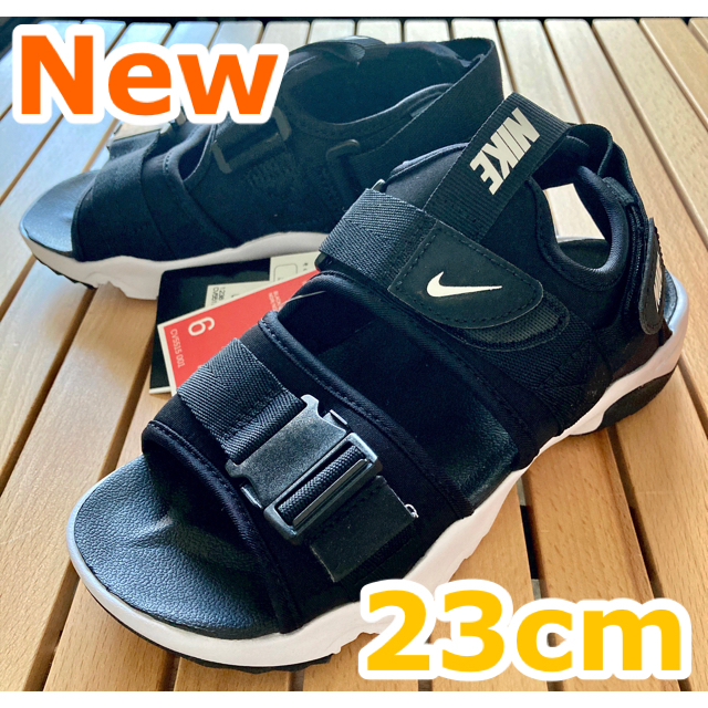 NIKE(ナイキ)の★即購入OK★NIKE ナイキ キャニオン サンダル ブラック 23cm レディースの靴/シューズ(サンダル)の商品写真