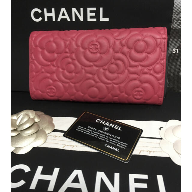 CHANEL(シャネル)のアヤ様専用♡超美品 ♡ シャネル カメリア 長財布 24番台 正規品 レディースのファッション小物(財布)の商品写真