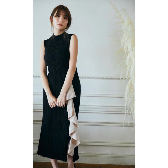 Her lip to.  Ruffled Tow-tone Knit Dress レディースのワンピース(ロングワンピース/マキシワンピース)の商品写真